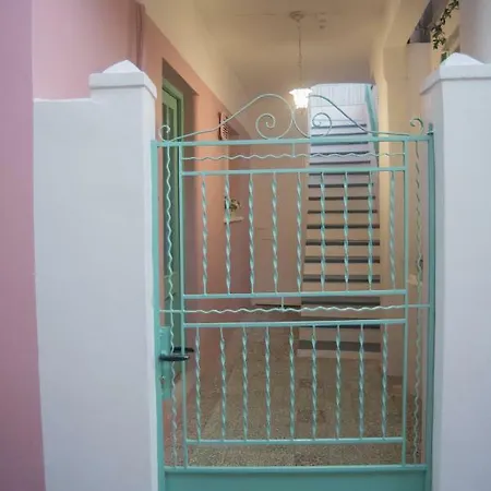 La Casa Rosa Lefkáda